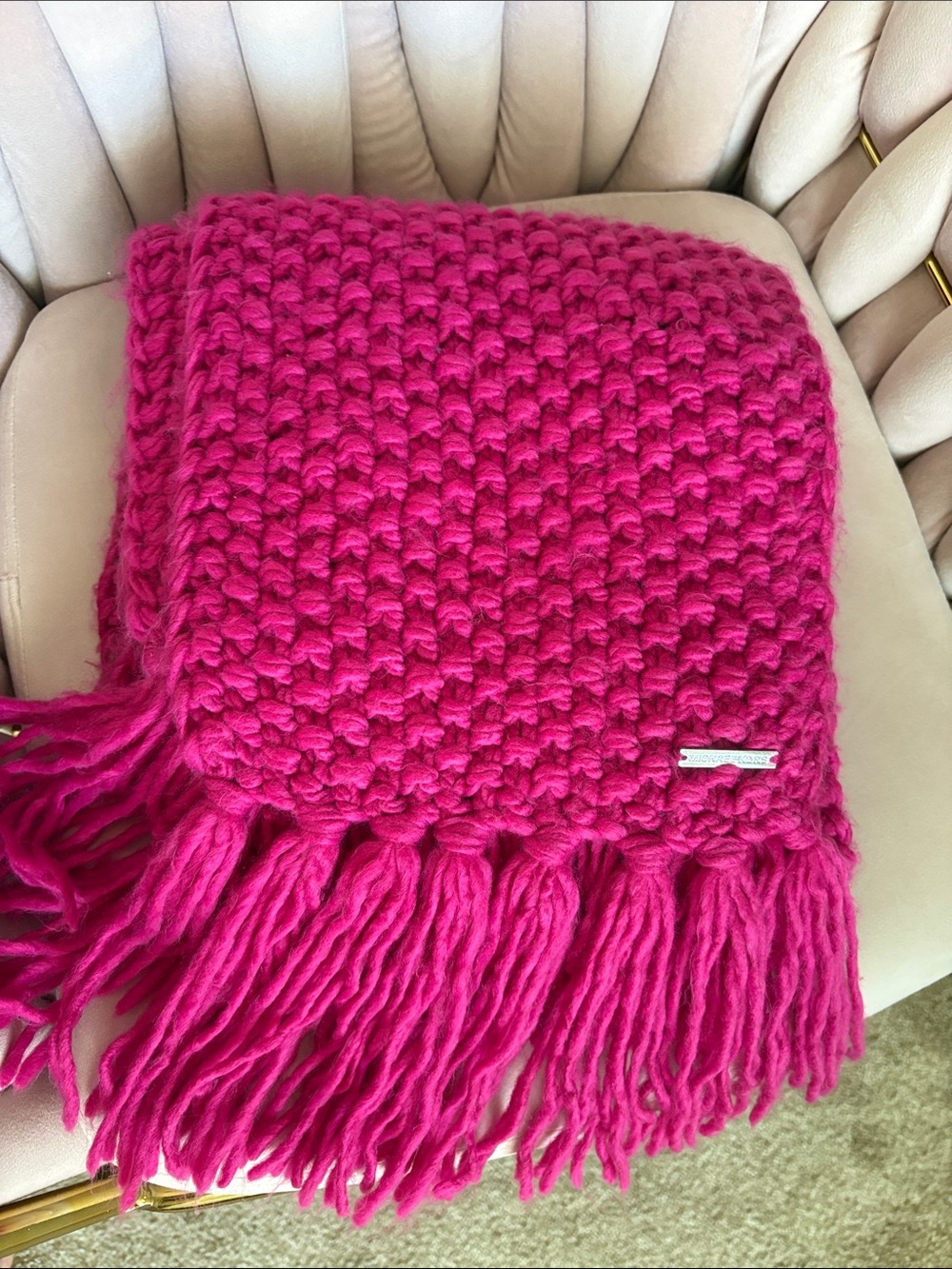 ⭐️FREE SHIPPING⭐️ MICHAEL KORS Pink Knit Scarf